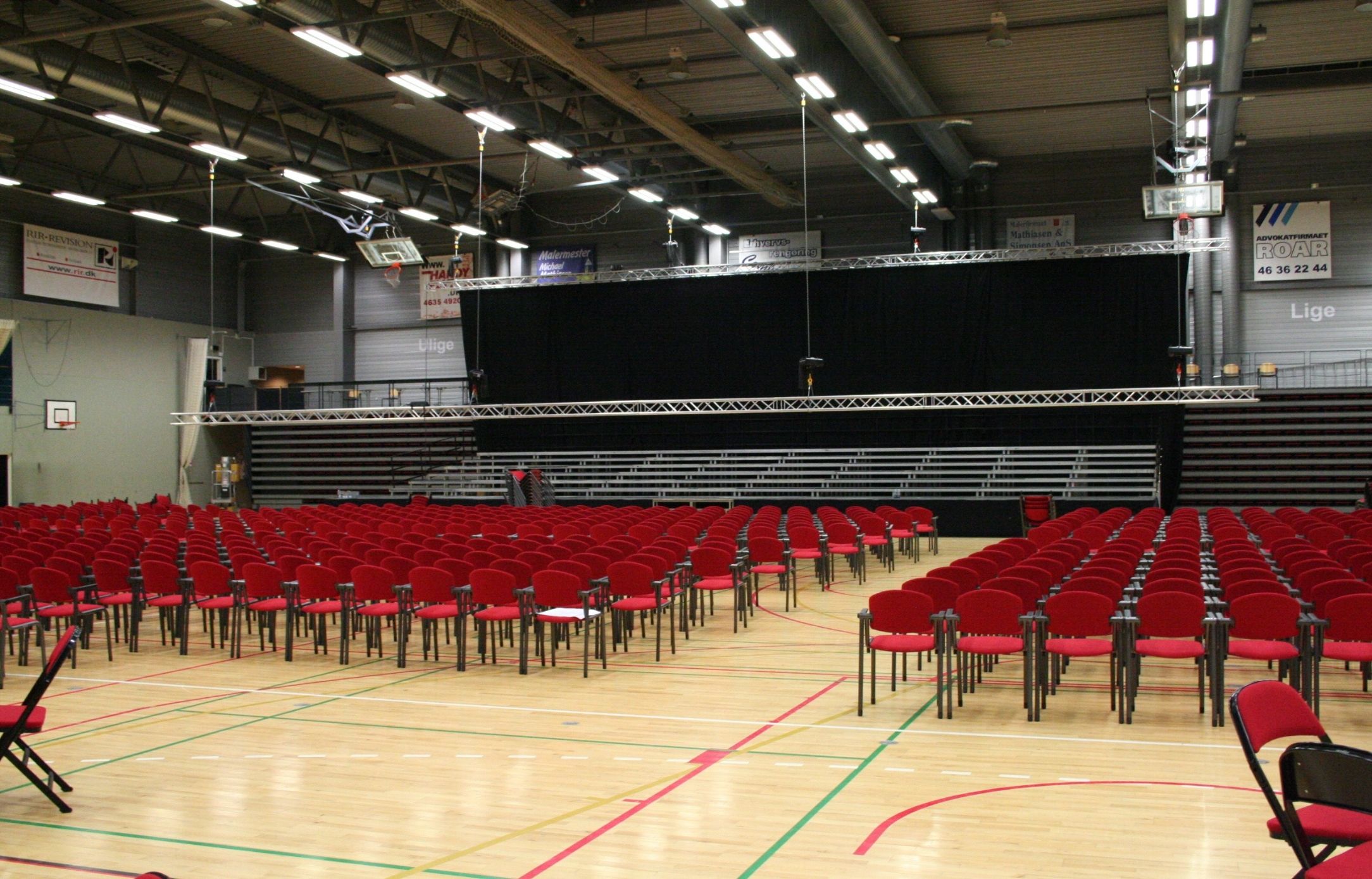 Hal C, møder og konferencer, biografopstilling